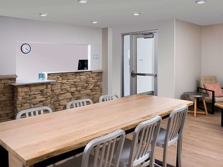 extended stay america select suites louisville airport