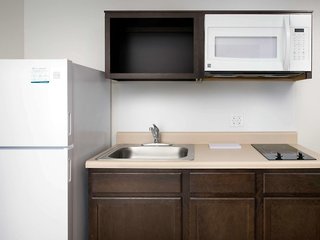 extended stay america select suites louisville airport