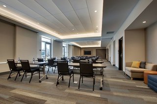 hyatt house chicago oak brook