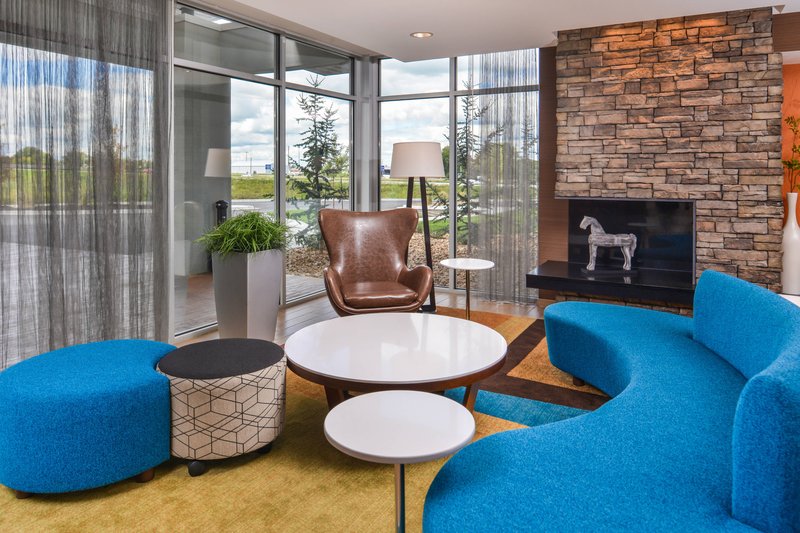 fairfield inn and suites by marriott warrensburg