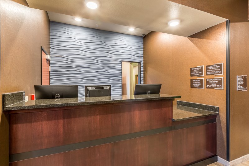 cobblestone hotel and suites stevens point