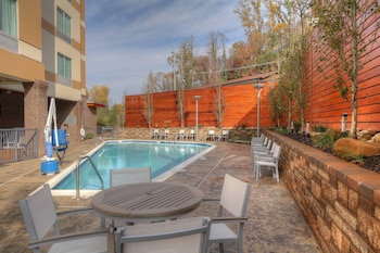 fairfield inn and suites by marriott gatlinburg downtown
