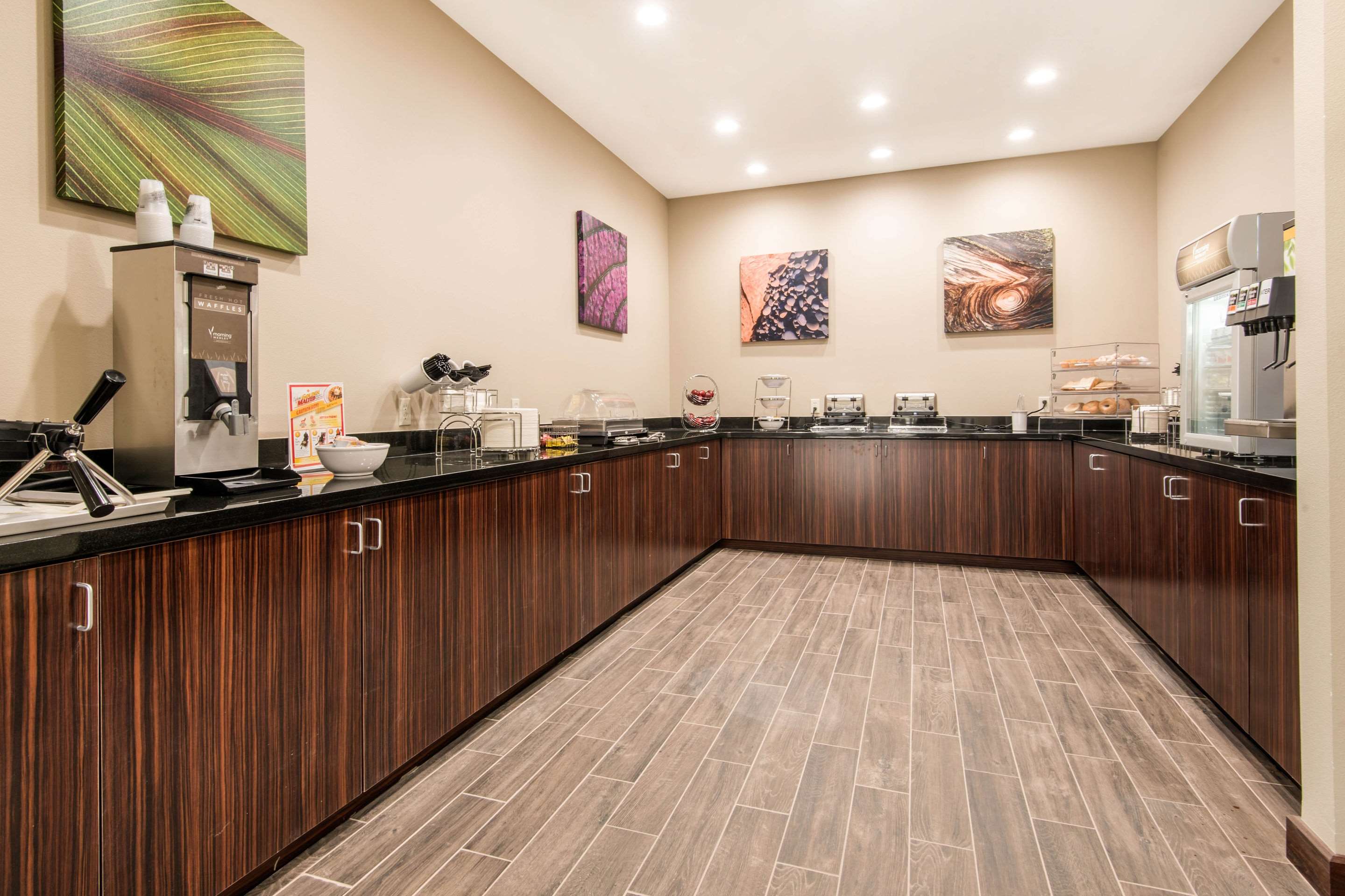 sleep inn and suites moab near arches national park