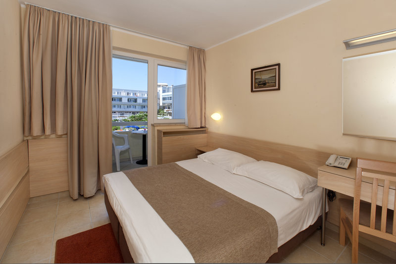 hotel delfin plava laguna