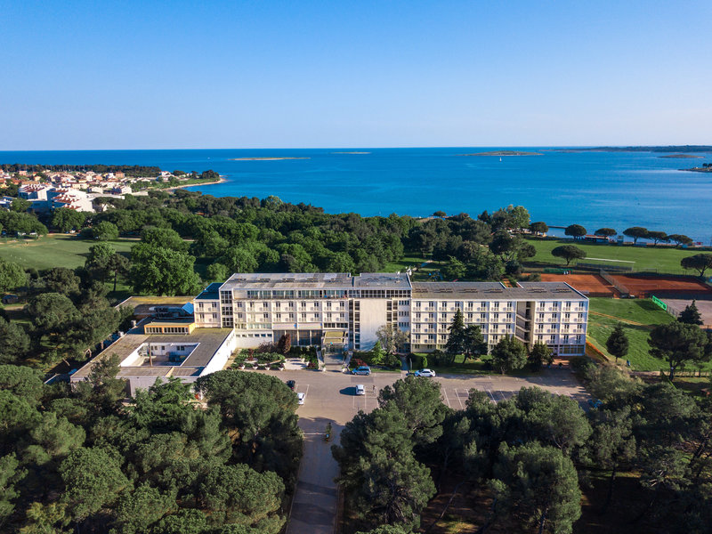 arena hotel holiday