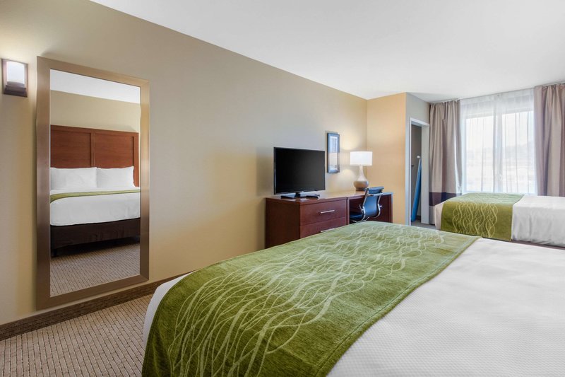 comfort inn and suites at crossplex village