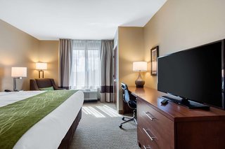 comfort inn and suites at crossplex village