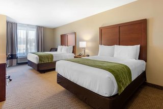 comfort inn and suites at crossplex village