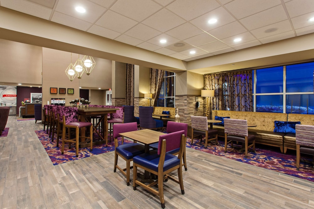 hampton inn and suites leavenworth