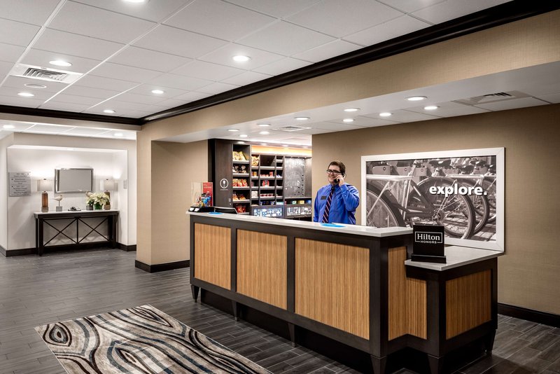 hampton inn and suites west melbourne palm bay road