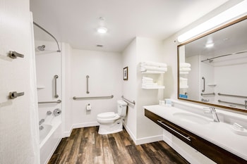 hampton inn and suites fort worth downtown