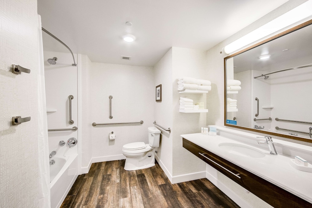 hampton inn and suites fort worth downtown