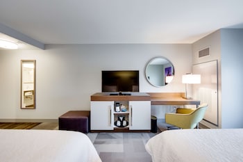 hampton inn and suites fort worth downtown