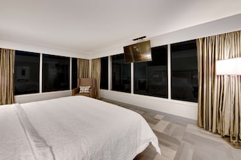 hampton inn and suites fort worth downtown