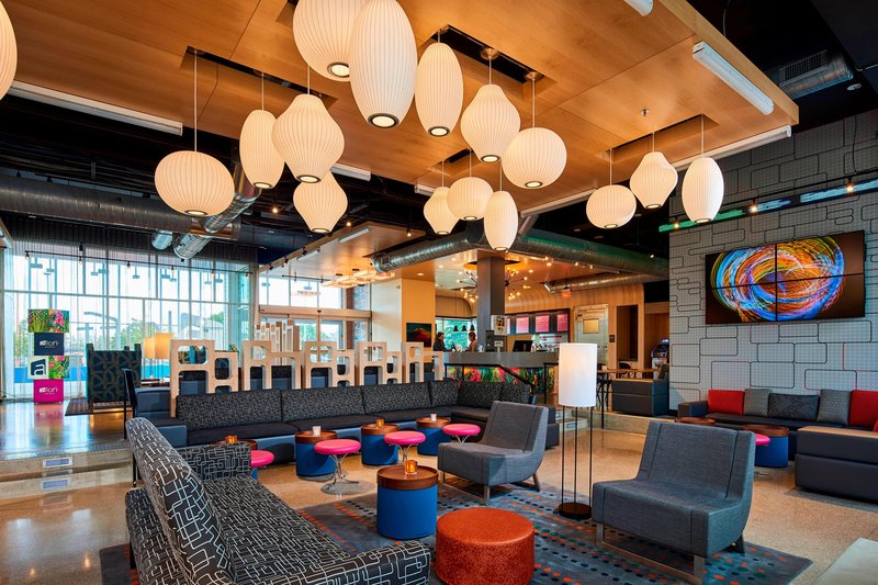 aloft cleveland airport