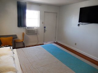 trade wind motel