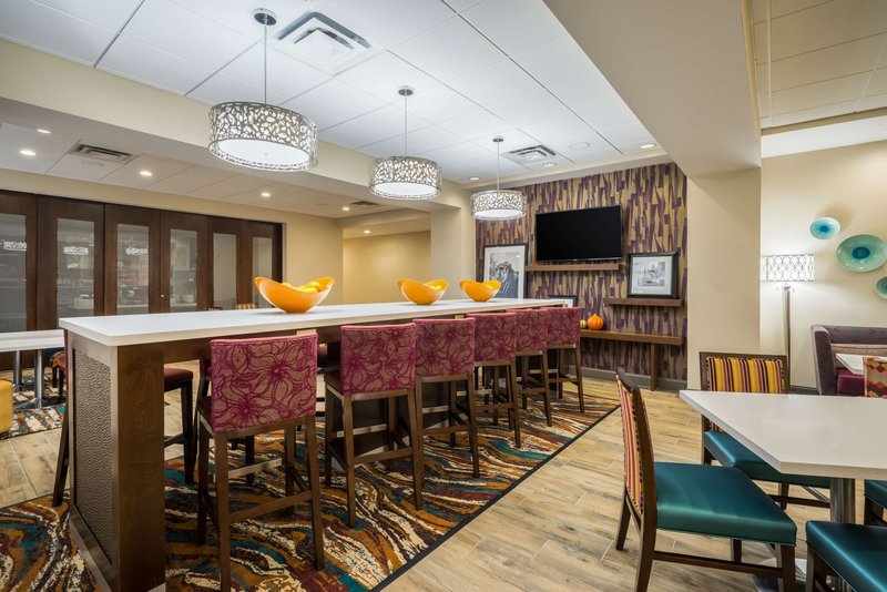 hampton inn newport