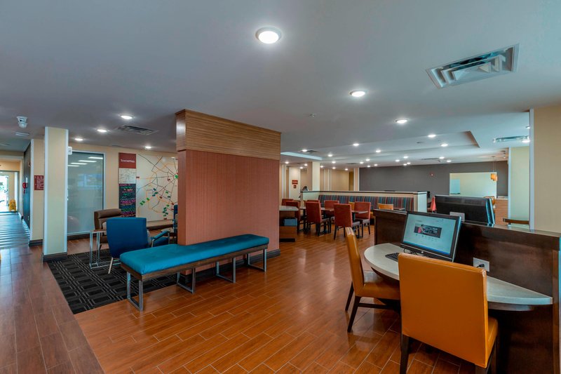 towneplace suites by marriott lexington keeneland airport
