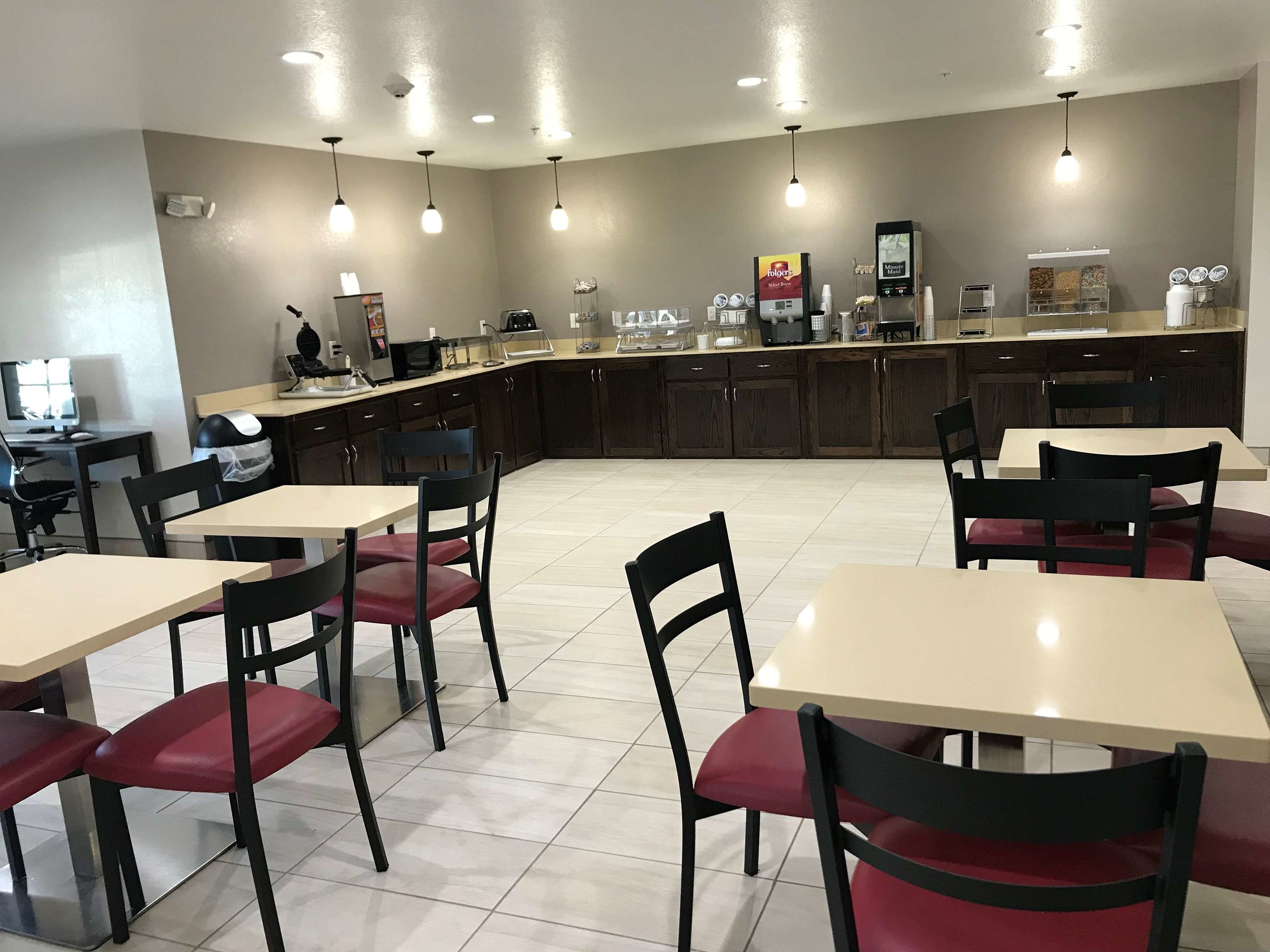 red roof inn plus fort worth burleson