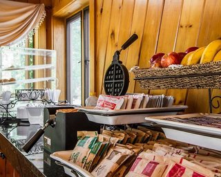 Rodeway Inn & Suites Brunswick Near Hwy 1,Boothbay Harbor>>Bath,2 star