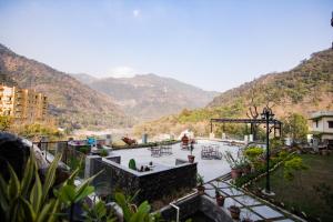 Divine Ganga Cottage,Narendranagar>>Dehradun,3 star