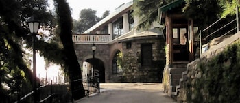 Rokeby Manor,Mohan Chatti>>Dehradun,4 star