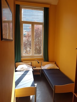 hostel van gogh