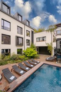 Latroupe Jardin Secret,Ixelles>>Brussels,3 star