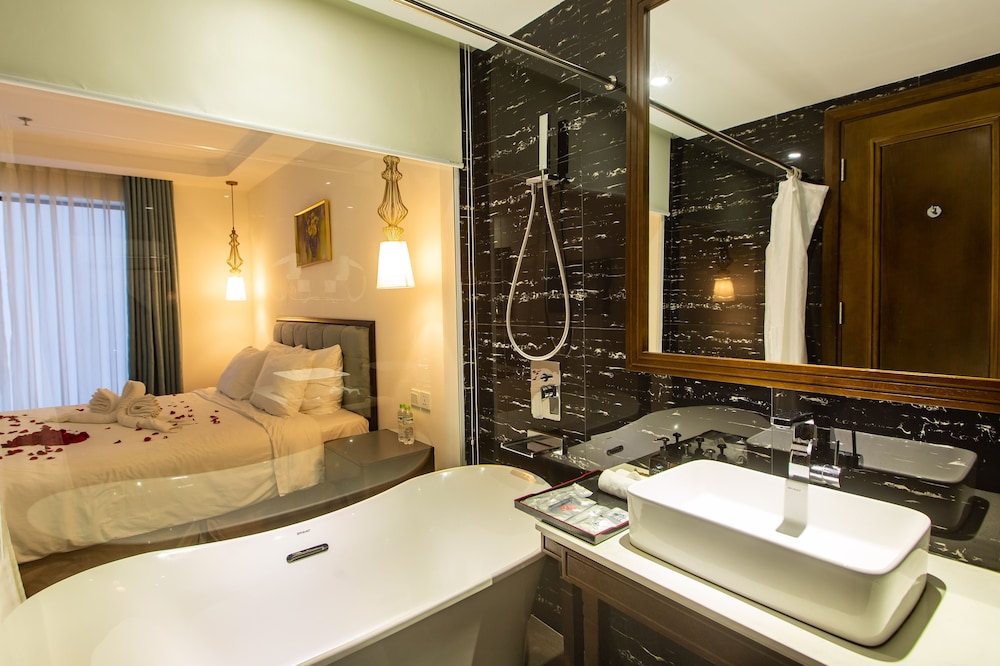 adaline hotel and suite