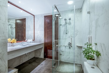 dream hotel and apartment