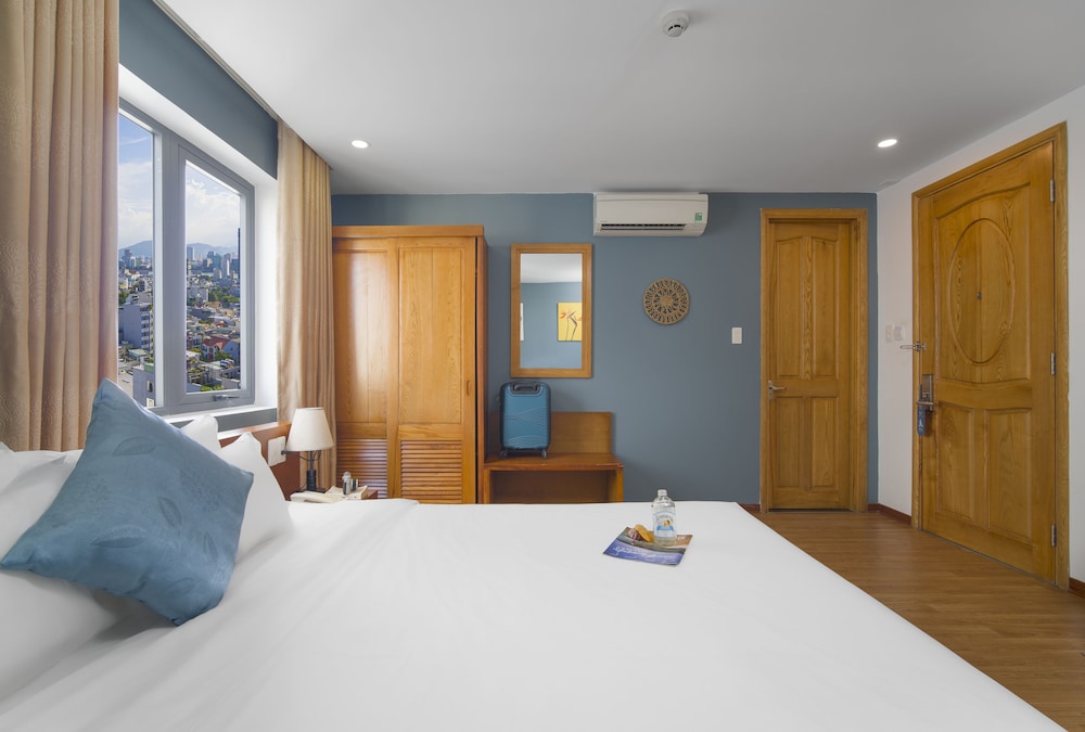 merry land hotel da nang