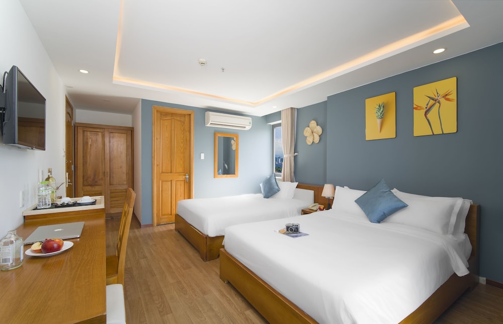 merry land hotel da nang