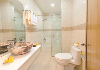 new space hotel airport