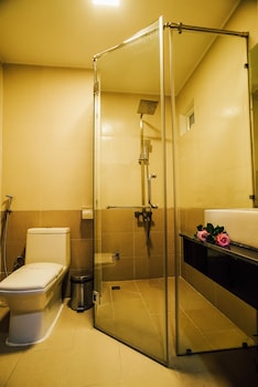 new space hotel airport