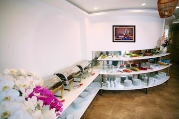 new space hotel airport