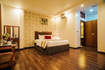 new space hotel airport