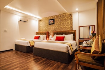 new space hotel airport