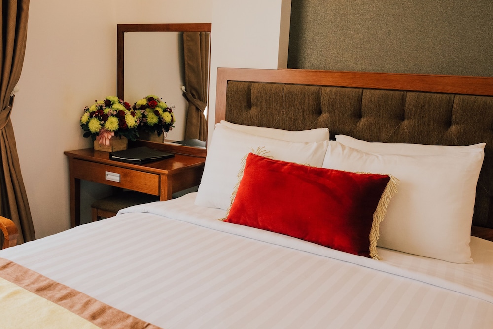 new space hotel airport