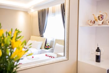 little hanoi deluxe hotel