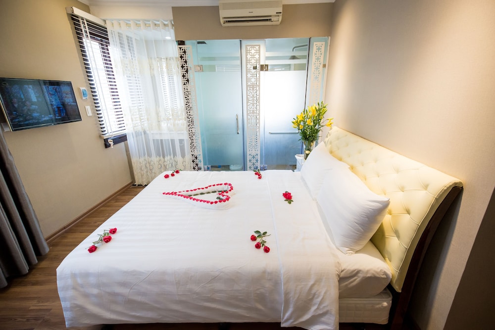 little hanoi deluxe hotel