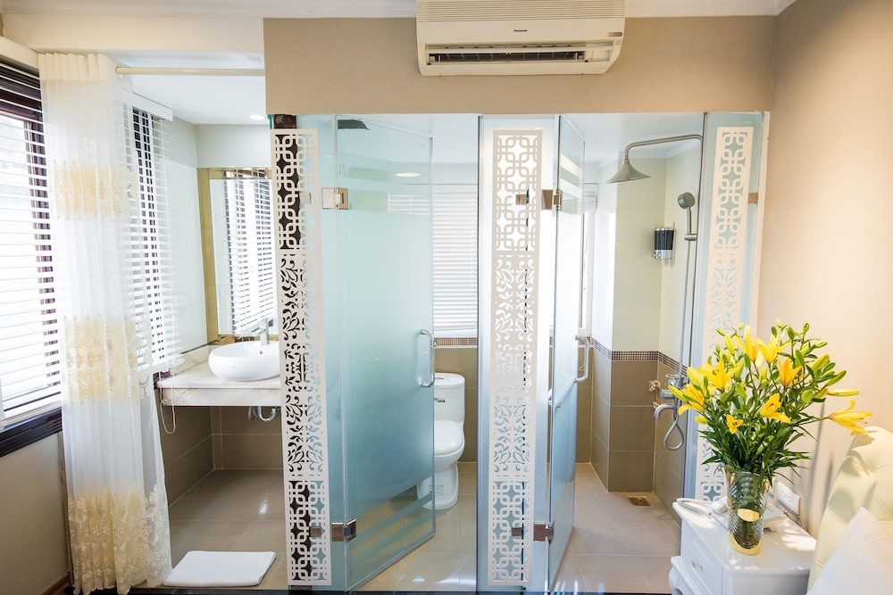 little hanoi deluxe hotel