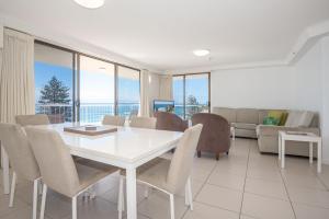 Coolum Caprice,Coolum Beach>>Brisbane,4 star
