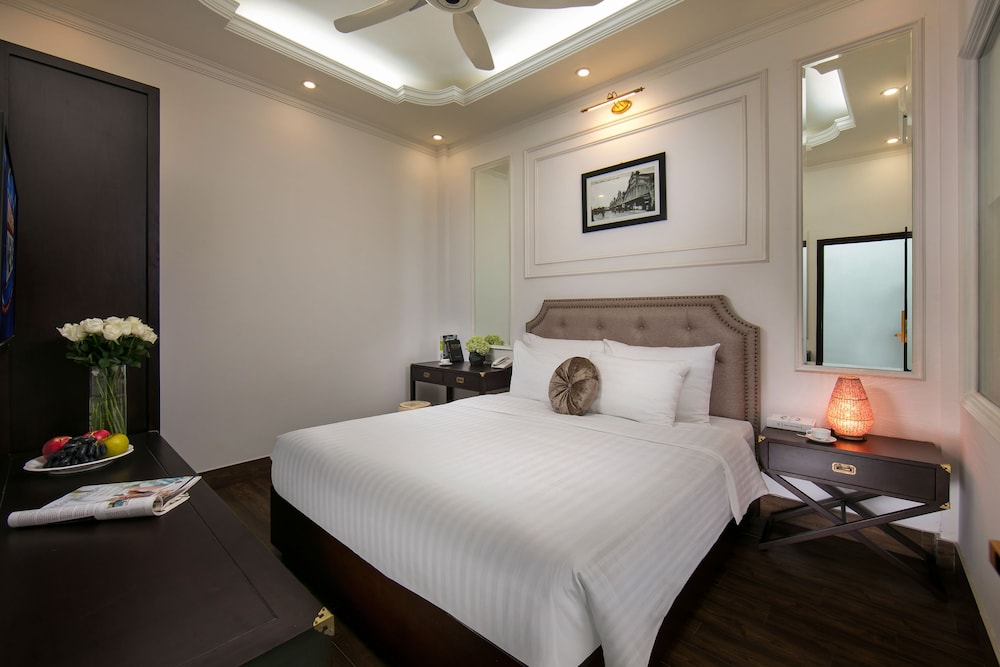 golden rooster hotel