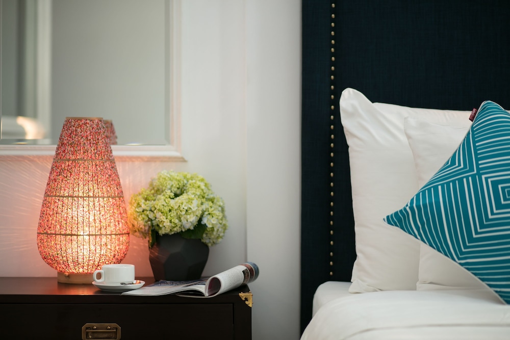 golden rooster hotel