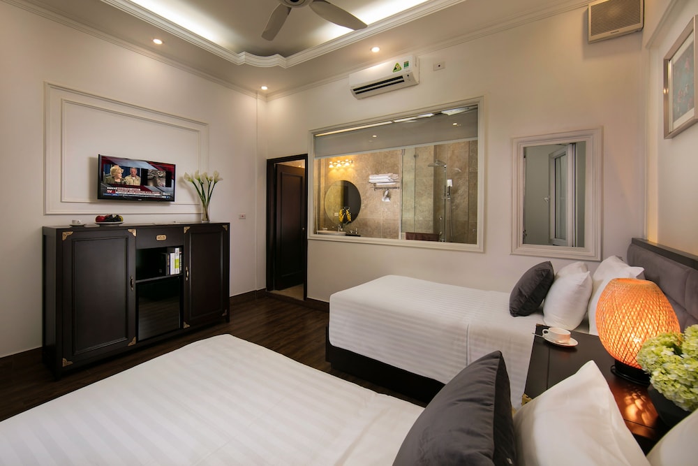 golden rooster hotel