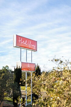 hotel ynez