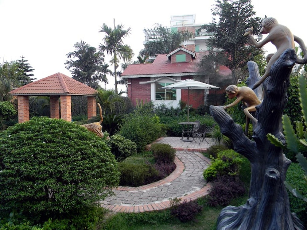 shaira garden resort