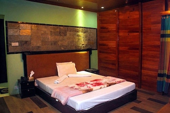 Shaira Garden Resort,Narayanganj>>Dhaka,4 star