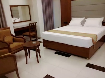 Shaira Garden Resort,Narayanganj>>Dhaka,4 star