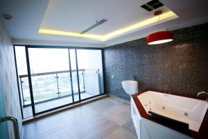 Coventina Lake Suites,Dhaka Division>>Dhaka,4 star